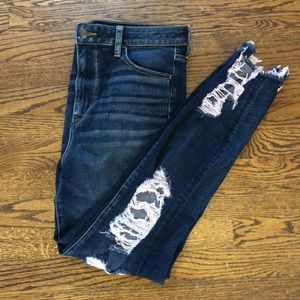 American eagle distressed denim jeans